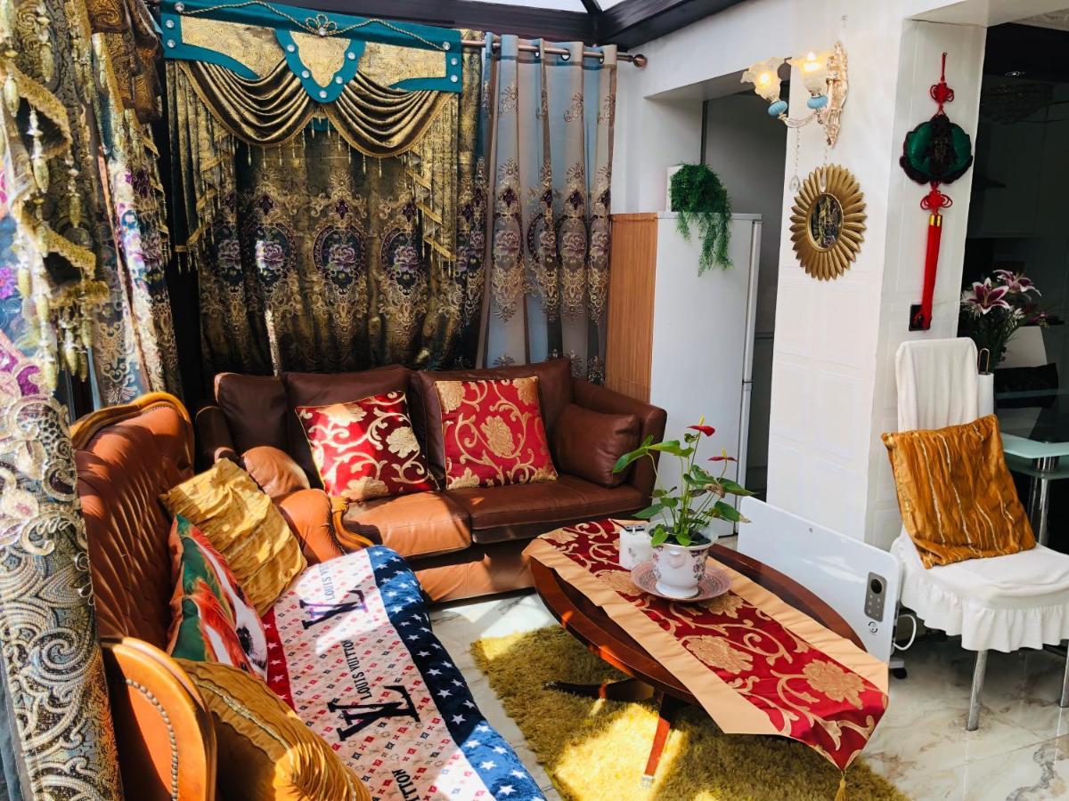 לונדון Cheerful 4 Bedroom House With Garden Free Parking מראה חיצוני תמונה