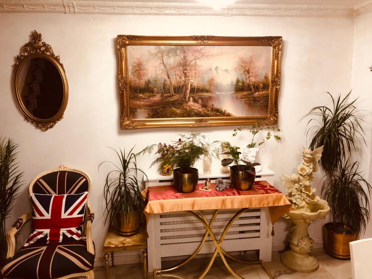 לונדון Cheerful 4 Bedroom House With Garden Free Parking מראה חיצוני תמונה